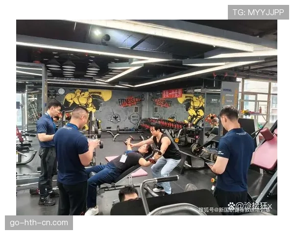蒋林静这训练强度，凌晨四点健身房打卡是认真的？