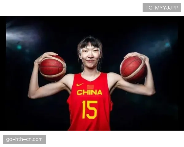韩旭居然穿得比我妈还随性,场下大牌其实是假的? 韩旭居然穿得比我妈还随性,场下大牌其实是假的?